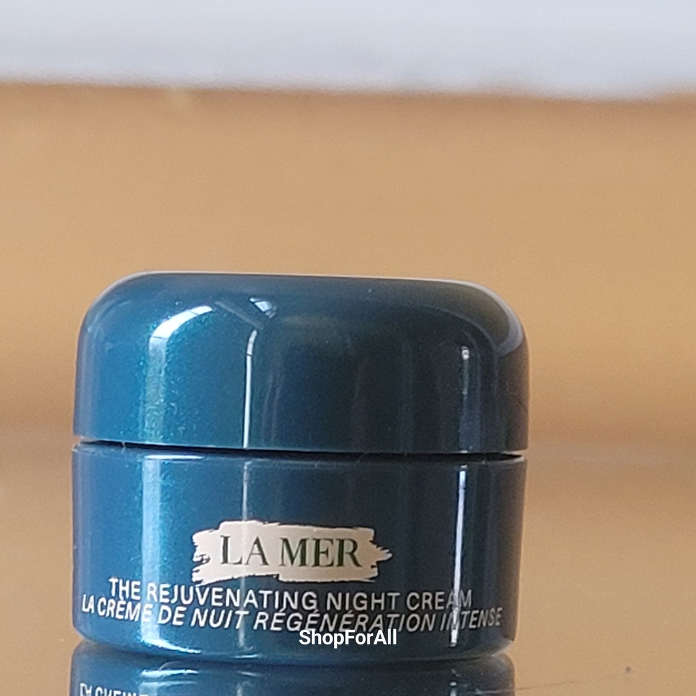 La Mer Rejuvenating Night Cream